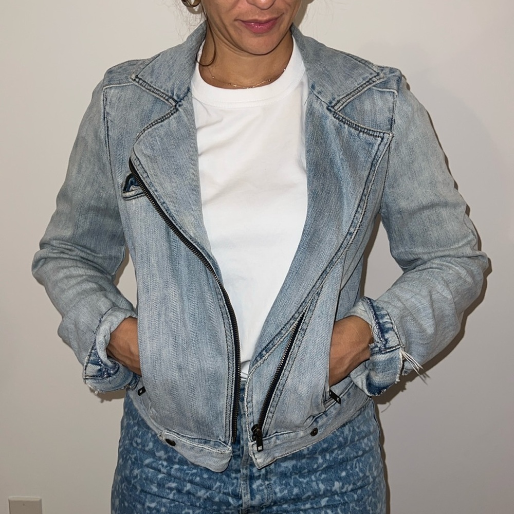 Women's Gap 1969 denim jacket (size S)